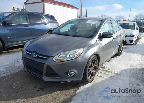 2014 Ford Focus Se z USA, uszkodzony, nr VIN 1FADP3F27EL411799